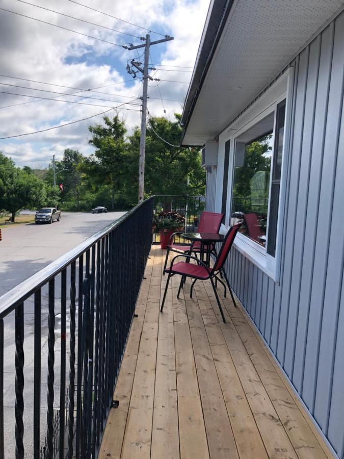New Rockland Motel Bobcaygeon Екстер'єр фото