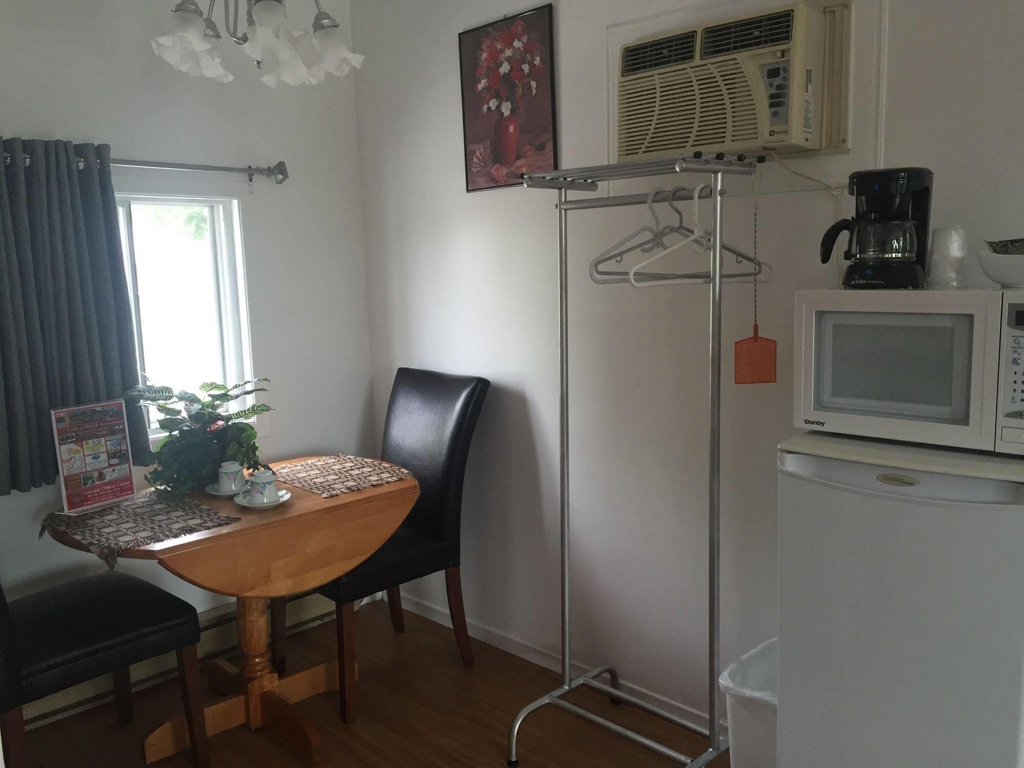 New Rockland Motel Bobcaygeon Екстер'єр фото