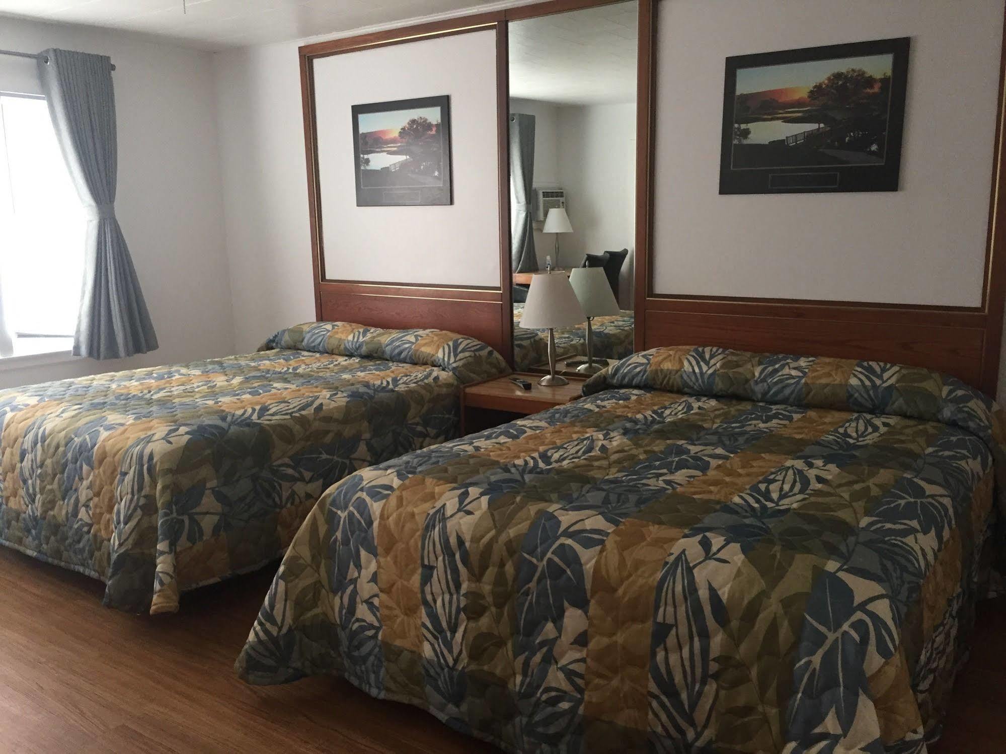 New Rockland Motel Bobcaygeon Екстер'єр фото