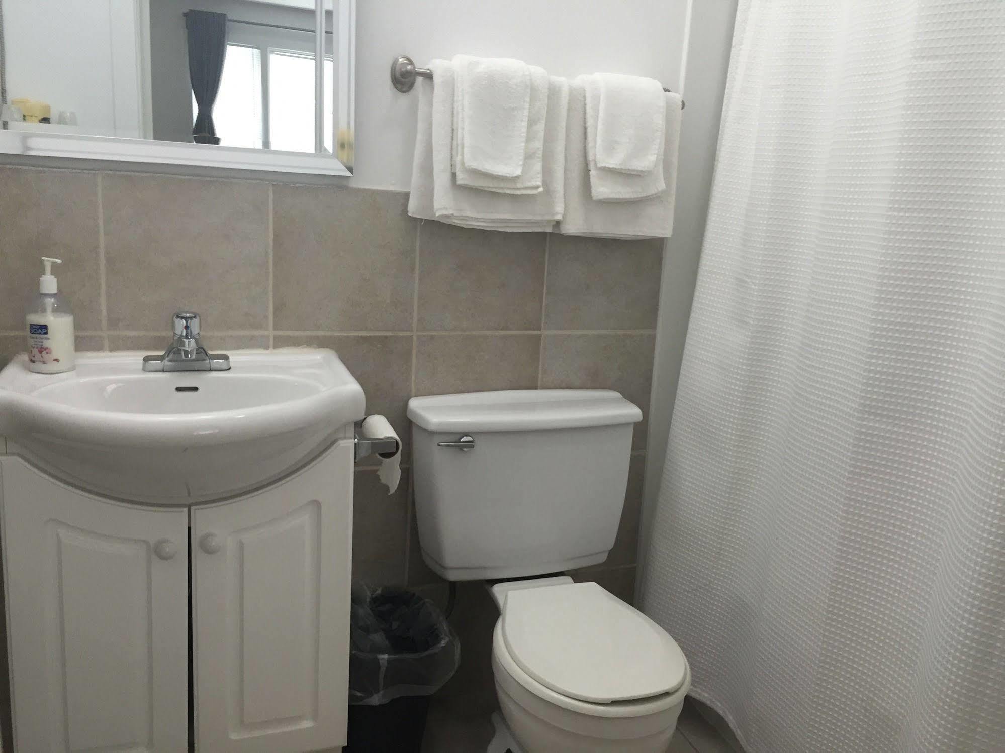 New Rockland Motel Bobcaygeon Екстер'єр фото